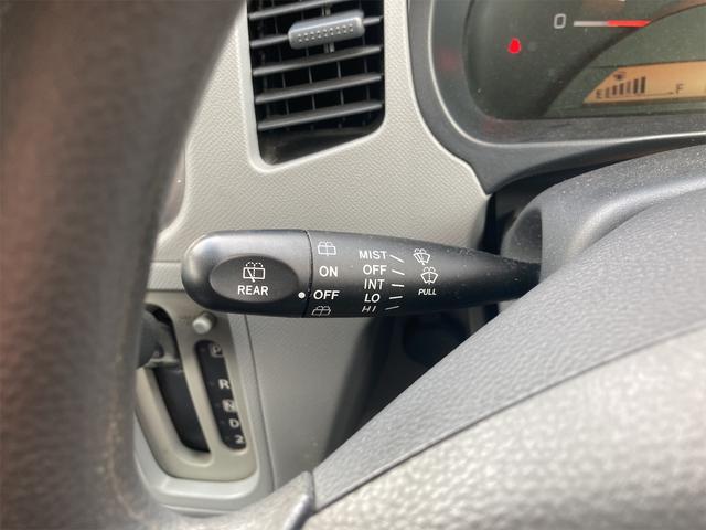 FX 4WD キーレスエントリー 電動格納ミラー シートヒーター ベンチシート AT 盗難防止システム CD 衝突安全ボディ エアコン ドアバイザー 運転席エアバッグ 助手席エアバッグ(3枚目)