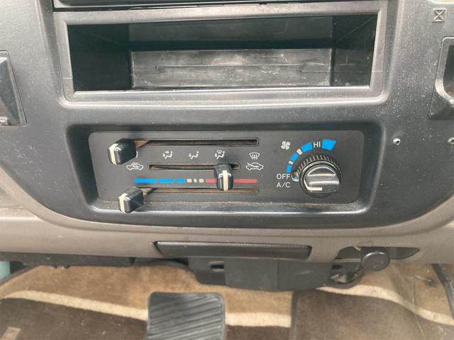 　４ＷＤ　トラック　ＭＴ　ＥＴＣ　エアコン　ＣＤ　ＵＳＢ(31枚目)