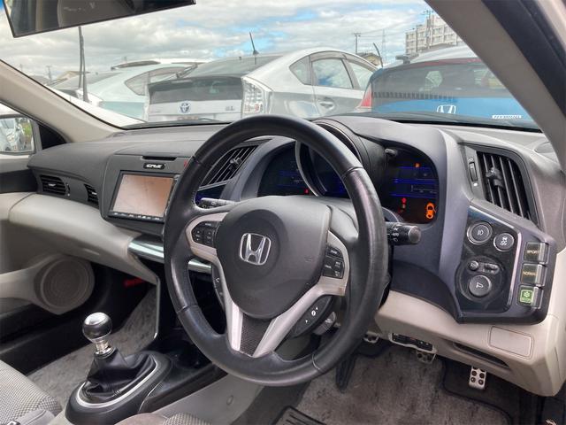 ＣＲ－Ｚ α　ＥＴＣ　ナビ　オートクルーズコントロール　ＭＴ　オートライト　ＨＩＤ　スマートキー　電動格納ミラー　盗難防止システム　衝突安全ボディ　ＡＢＳ　ＥＳＣ　エアコン　パワーステアリング　パワーウィンドウ（9枚目）