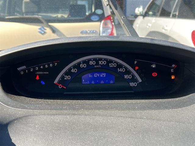 フリードスパイク Ｇ　ジャストセレクション　ＥＴＣ　ナビ　両側スライド・片側電動　ＨＩＤ　キーレスエントリー　電動格納ミラー　ＣＶＴ　ＡＢＳ　エアコン　パワーステアリング　パワーウィンドウ（11枚目）