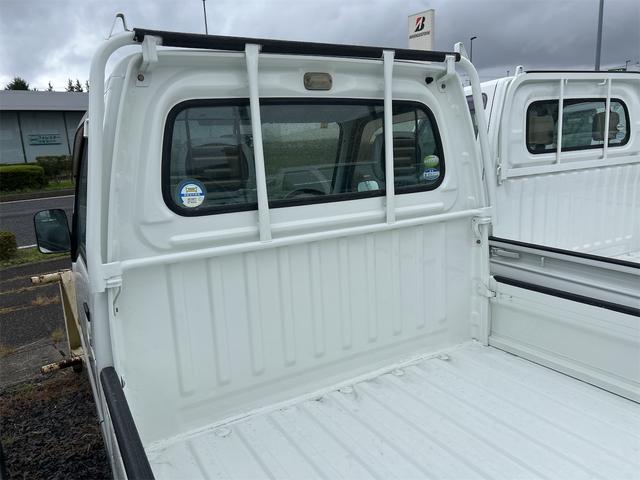 サンバートラック ＴＢ　４ＷＤ　ＭＴ　エアコン　運転席エアバッグ（6枚目）