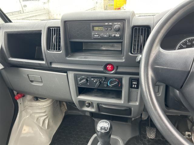 ＮＴ１００クリッパートラック 　４ＷＤ　ＭＴ　エアコン　運転席エアバッグ（3枚目）