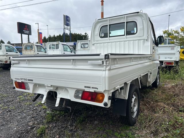 ＮＴ１００クリッパートラック 　４ＷＤ　ＭＴ　エアコン　運転席エアバッグ（8枚目）