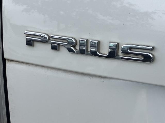 プリウス Ｓ　ＥＴＣ　アルミホイール　オートライト　ＣＶＴ　スマートキー　電動格納ミラー　盗難防止システム　衝突安全ボディ　ＡＢＳ　ＥＳＣ　エアコン　パワーステアリング　パワーウィンドウ（4枚目）