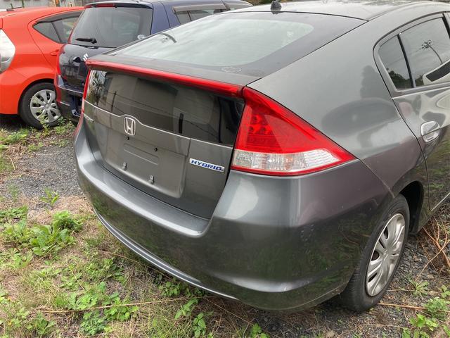 インサイト Ｇ　ＣＶＴ　キーレスエントリー　電動格納ミラー　盗難防止システム　ＣＤ　ＤＶＤ再生　ミュージックプレイヤー接続可　衝突安全ボディ　ＡＢＳ　エアコン　パワーステアリング　パワーウィンドウ（3枚目）