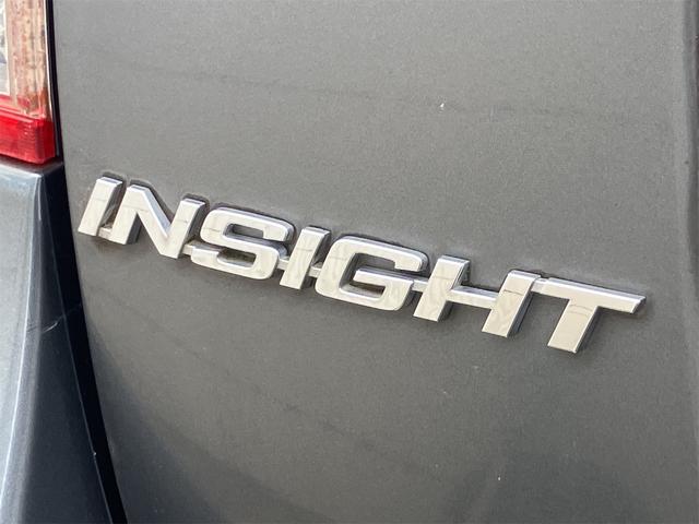 インサイト Ｇ　ＣＶＴ　キーレスエントリー　電動格納ミラー　盗難防止システム　ＣＤ　ＤＶＤ再生　ミュージックプレイヤー接続可　衝突安全ボディ　ＡＢＳ　エアコン　パワーステアリング　パワーウィンドウ（4枚目）