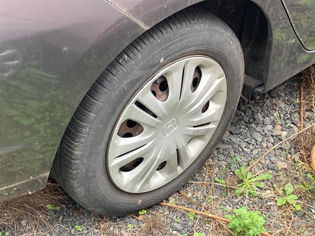 インサイト Ｇ　ＣＶＴ　キーレスエントリー　電動格納ミラー　盗難防止システム　ＣＤ　ＤＶＤ再生　ミュージックプレイヤー接続可　衝突安全ボディ　ＡＢＳ　エアコン　パワーステアリング　パワーウィンドウ（5枚目）