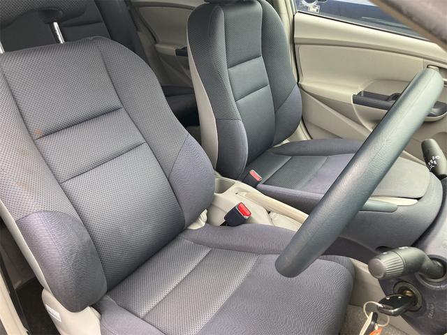 インサイト Ｇ　ＣＶＴ　キーレスエントリー　電動格納ミラー　盗難防止システム　ＣＤ　ＤＶＤ再生　ミュージックプレイヤー接続可　衝突安全ボディ　ＡＢＳ　エアコン　パワーステアリング　パワーウィンドウ（10枚目）