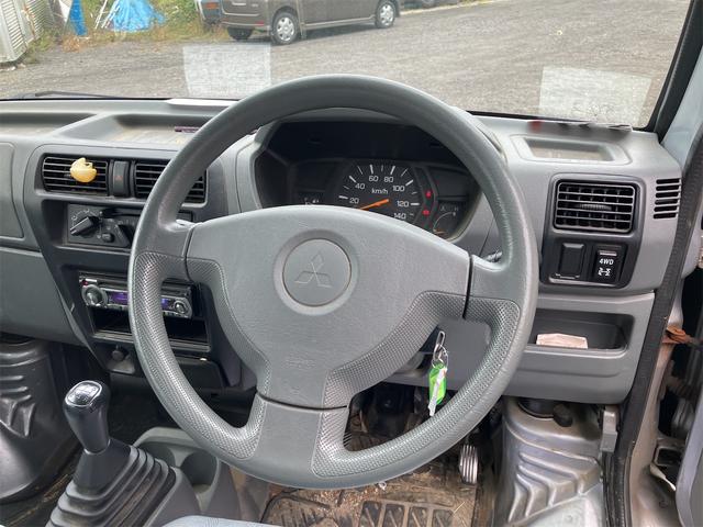 ミニキャブバン ＣＬ　４ＷＤ　ＭＴ　両側スライドドア　エアコン　運転席エアバッグ　助手席エアバッグ　ＣＤ（2枚目）