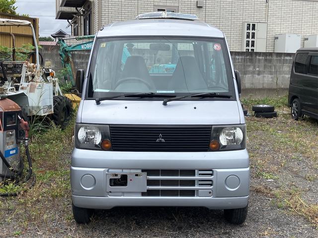 ミニキャブバン ＣＬ　４ＷＤ　ＭＴ　両側スライドドア　エアコン　運転席エアバッグ　助手席エアバッグ　ＣＤ（9枚目）