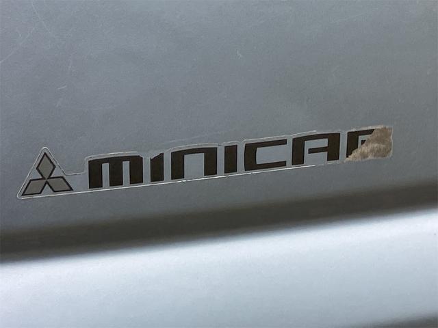 ミニキャブバン ＣＬ　４ＷＤ　ＭＴ　両側スライドドア　エアコン　運転席エアバッグ　助手席エアバッグ　ＣＤ（11枚目）
