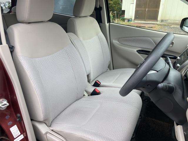 デイズ Ｘ　バックカメラ　スマートキー　アイドリングストップ　電動格納ミラー　ベンチシート　ＣＶＴ　盗難防止システム　ＡＢＳ　ＣＤ　ミュージックプレイヤー接続可　衝突安全ボディ　エアコン　パワーステアリング（6枚目）