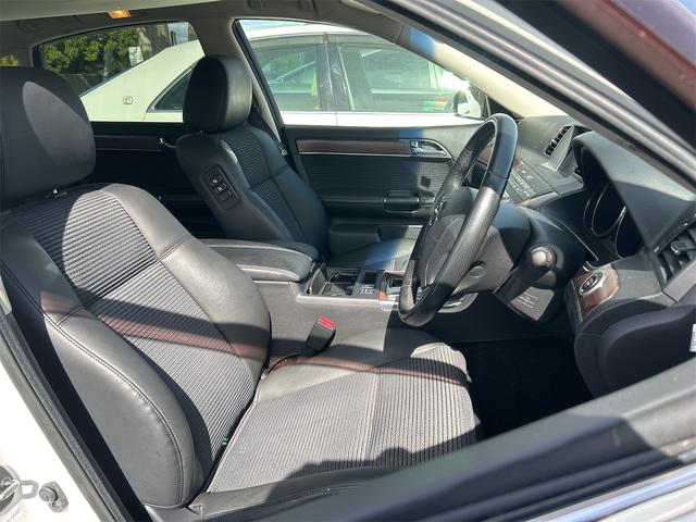 フーガ ２５０ＧＴ　ＥＴＣ　ナビ　アルミホイール　ＡＴ　スマートキー　電動格納ミラー　盗難防止システム　ＣＤ　ＤＶＤ再生　ミュージックプレイヤー接続可　衝突安全ボディ　ＡＢＳ　ＥＳＣ　エアコン　パワーステアリング（12枚目）