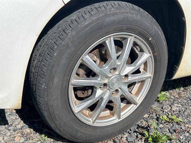 パッソ プラスハナ　４ＷＤ　ナビ　アルミホイール　キーレスエントリー　電動格納ミラー　ＣＶＴ　衝突安全ボディ　ベンチシート　ＡＢＳ　ＥＳＣ　エアコン　パワーステアリング　パワーウィンドウ　運転席エアバッグ（8枚目）