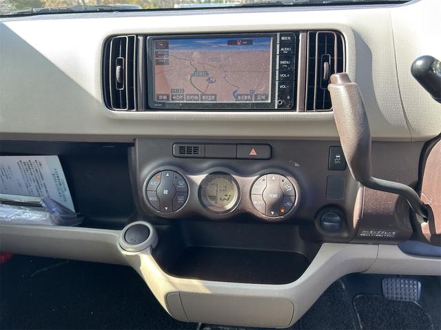 パッソ プラスハナ　４ＷＤ　ナビ　アルミホイール　キーレスエントリー　電動格納ミラー　ＣＶＴ　衝突安全ボディ　ベンチシート　ＡＢＳ　ＥＳＣ　エアコン　パワーステアリング　パワーウィンドウ　運転席エアバッグ（9枚目）