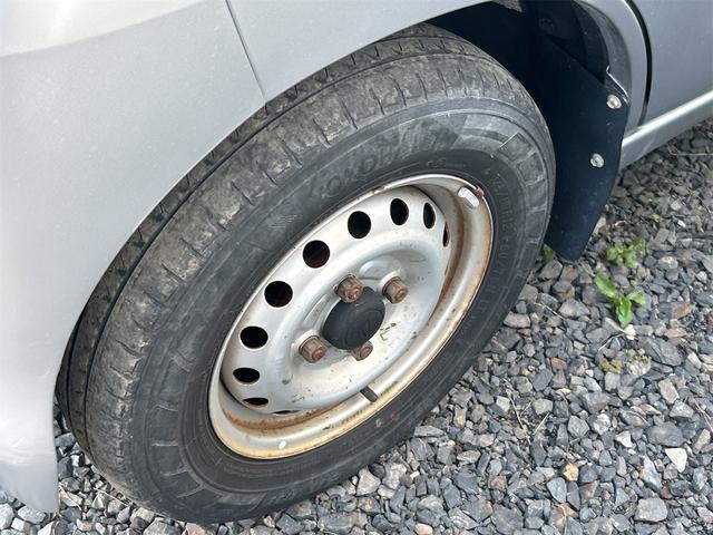 ハイゼットカーゴ ＤＸ　４ＷＤ　ＭＴ　両側スライドドア　エアコン　運転席エアバッグ　助手席エアバッグ（8枚目）