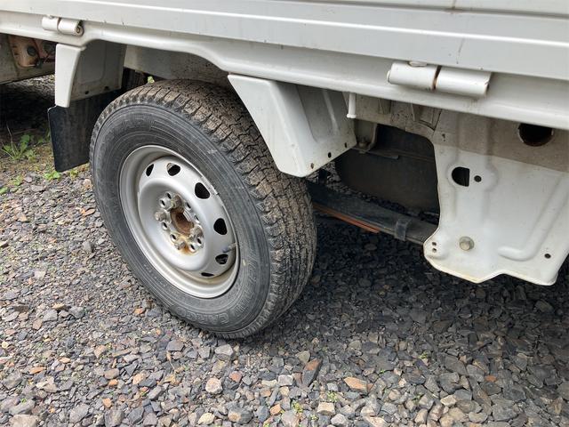 スクラムトラック 　４ＷＤ　ＭＴ　エアコン　パワーステアリング　運転席エアバッグ　助手席エアバッグ（7枚目）