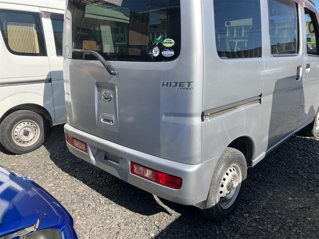 ハイゼットカーゴ ＤＸ　４ＷＤ　軽バン　ＡＴ　両側スライドドア　エアコン　運転席エアバッグ　助手席エアバッグ（3枚目）