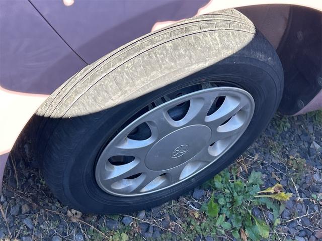 パッソ プラスハナ　Ｇパッケージ　スマートキー　アイドリングストップ　電動格納ミラー　ＣＶＴ　盗難防止システム　衝突安全ボディ　ベンチシート　ＡＢＳ　ＥＳＣ　ＣＤ　エアコン（12枚目）