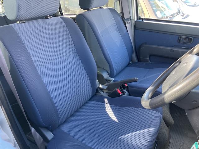 ハイゼットカーゴ クルーズ　４ＷＤ　ＡＴ　両側スライドドア　電動格納ミラー　ＡＢＳ　エアコン　パワーステアリング　パワーウィンドウ　運転席エアバッグ　助手席エアバッグ　ＣＤ（7枚目）