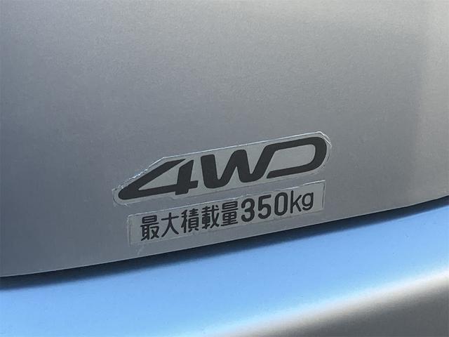 ハイゼットカーゴ クルーズ　４ＷＤ　ＡＴ　両側スライドドア　電動格納ミラー　ＡＢＳ　エアコン　パワーステアリング　パワーウィンドウ　運転席エアバッグ　助手席エアバッグ　ＣＤ（12枚目）