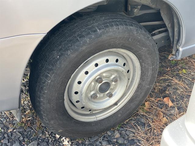 ハイゼットカーゴ クルーズ　４ＷＤ　ＡＴ　両側スライドドア　電動格納ミラー　ＡＢＳ　エアコン　パワーステアリング　パワーウィンドウ　運転席エアバッグ　助手席エアバッグ　ＣＤ（14枚目）