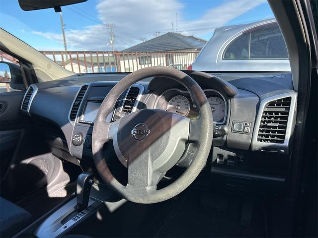 ウイングロード １５Ｍ　ナビ　オートライト　スマートキー　電動格納ミラー　ＣＶＴ　盗難防止システム　衝突安全ボディ　ＡＢＳ　エアコン（2枚目）