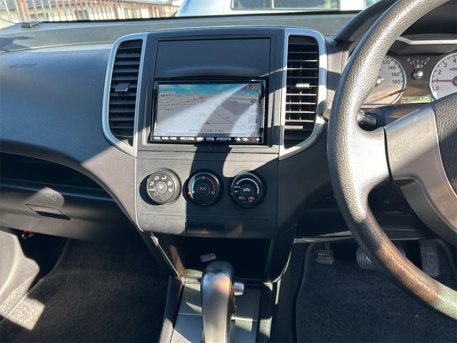 ウイングロード １５Ｍ　ナビ　オートライト　スマートキー　電動格納ミラー　ＣＶＴ　盗難防止システム　衝突安全ボディ　ＡＢＳ　エアコン（5枚目）