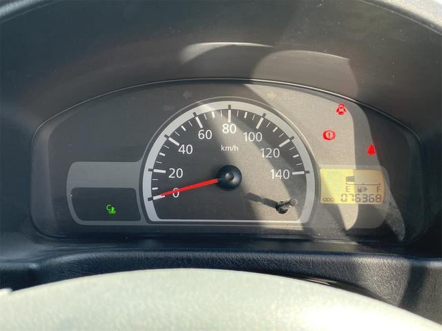 ＮＴ１００クリッパートラック 　４ＷＤ　ＭＴ　エアコン　運転席エアバッグ（3枚目）