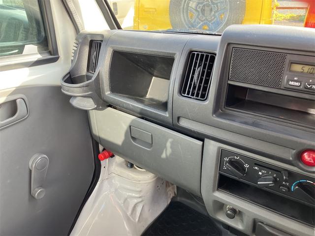ＮＴ１００クリッパートラック 　４ＷＤ　ＭＴ　エアコン　運転席エアバッグ（6枚目）