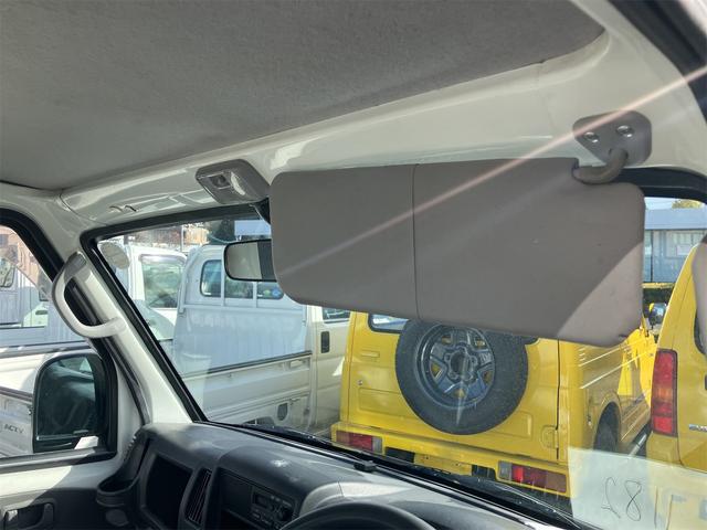 ＮＴ１００クリッパートラック 　４ＷＤ　ＭＴ　エアコン　運転席エアバッグ（10枚目）