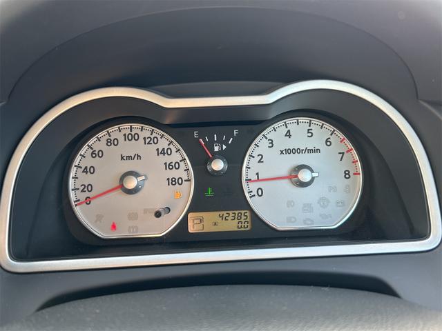 ウイングロード １８ＲＸエアロ　ナビ　オートライト　キーレスエントリー　電動格納ミラー　フルフラット　ＣＶＴ　衝突安全ボディ　ＡＢＳ　エアコン　パワーステアリング　パワーウィンドウ（4枚目）