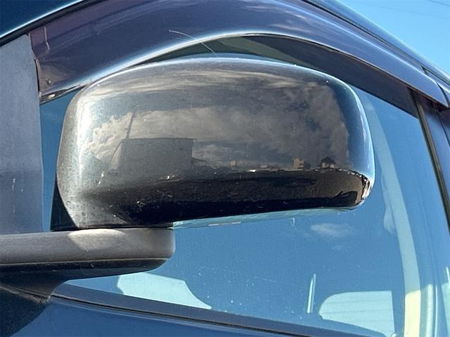 ウイングロード １８ＲＸエアロ　ナビ　オートライト　キーレスエントリー　電動格納ミラー　フルフラット　ＣＶＴ　衝突安全ボディ　ＡＢＳ　エアコン　パワーステアリング　パワーウィンドウ（9枚目）