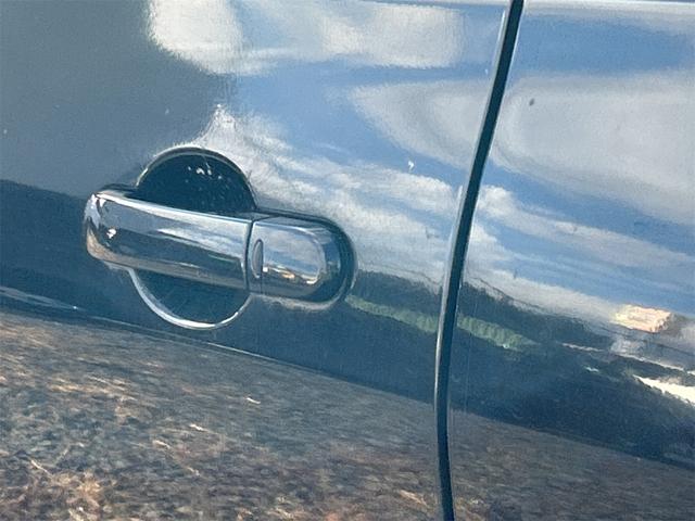 ウイングロード １８ＲＸエアロ　ナビ　オートライト　キーレスエントリー　電動格納ミラー　フルフラット　ＣＶＴ　衝突安全ボディ　ＡＢＳ　エアコン　パワーステアリング　パワーウィンドウ（10枚目）