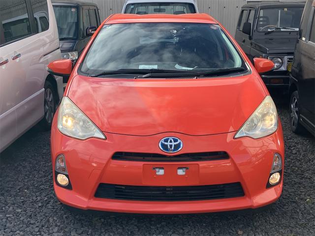 アクア Ｓ　ナビ　オートライト　スマートキー　アイドリングストップ　ＣＶＴ　衝突安全ボディ　ＡＢＳ　ＥＳＣ　エアコン　パワーステアリング　パワーウィンドウ（9枚目）