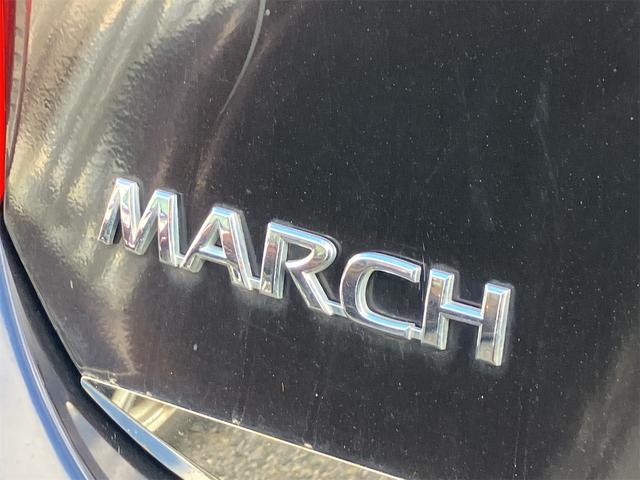 マーチ １２Ｓ　Ｖパッケージ　アルミホイール　キーレスエントリー　電動格納ミラー　ＣＶＴ　衝突安全ボディ　ＡＢＳ　エアコン　パワーステアリング　パワーウィンドウ（11枚目）