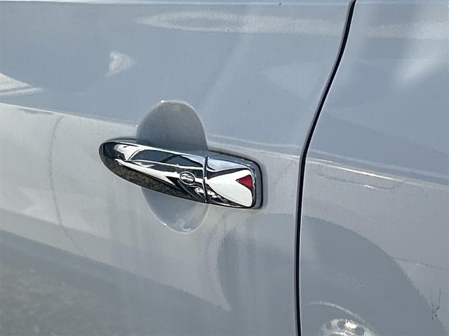 ティアナ 　アルミホイール　オートライト　ＣＶＴ　スマートキー　ＣＤ　ミュージックプレイヤー接続可　エアコン　パワーステアリング　パワーウィンドウ（9枚目）