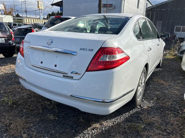 ティアナ 　アルミホイール　オートライト　ＣＶＴ　スマートキー　ＣＤ　ミュージックプレイヤー接続可　エアコン　パワーステアリング　パワーウィンドウ（10枚目）