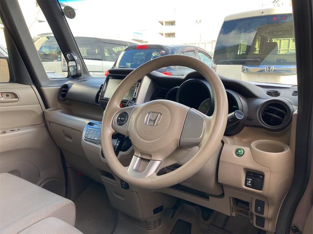 Ｎ－ＢＯＸ Ｇ・Ｌパッケージ　両側スライド・片側電動　オートライト　スマートキー　アイドリングストップ　ベンチシート　ＣＶＴ　盗難防止システム　ＡＢＳ　ＥＳＣ　アルミホイール　衝突安全ボディ　エアコン　パワーステアリング（6枚目）