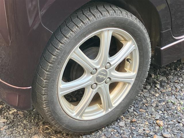 タント カスタムＶＳターボ　ＨＩＤ　電動格納ミラー　ベンチシート　ＡＴ　盗難防止システム　ＡＢＳ　アルミホイール　衝突安全ボディ　エアコン　パワーステアリング　パワーウィンドウ（12枚目）