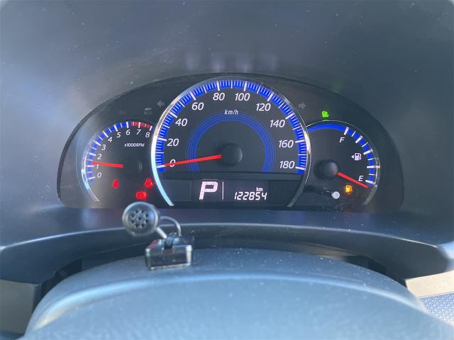 ソリオ ブラック＆ホワイト　両側電動スライドドア　オートライト　ＨＩＤ　スマートキー　フルフラット　ウォークスルー　ＣＶＴ　アルミホイール　盗難防止システム　衝突安全ボディ　ＡＢＳ　エアコン　パワーステアリング　パワーウィンドウ（4枚目）