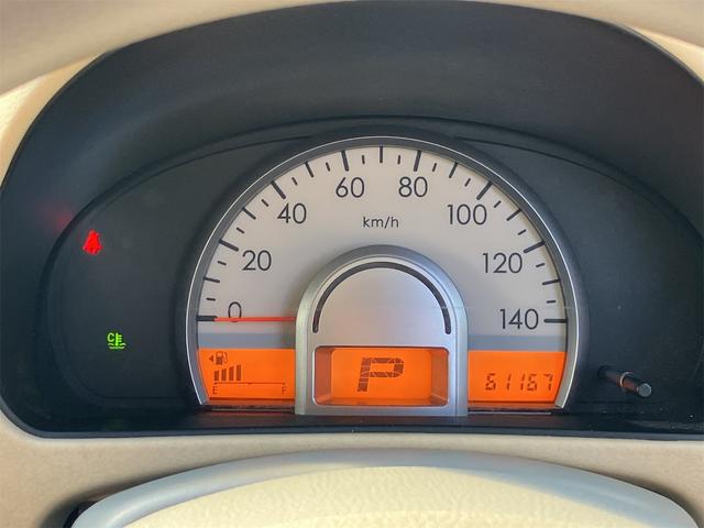 モコ Ｅ　オートライト　スマートキー　ベンチシート　ＡＴ　盗難防止システム　ＡＢＳ　ＣＤ　衝突安全ボディ　エアコン　パワーステアリング　パワーウィンドウ（4枚目）