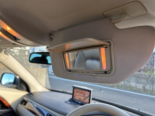 ＸＣ７０ ３．２ＳＥ　ＡＷＤ　４ＷＤ　パワーシート　ナビ　ＨＩＤ　アルミホイール　キーレスエントリー　シートヒーター　シートエアコン　ＡＴ　盗難防止システム　ＣＤ　ＡＢＳ　エアコン　パワーステアリング　パワーウィンドウ（5枚目）