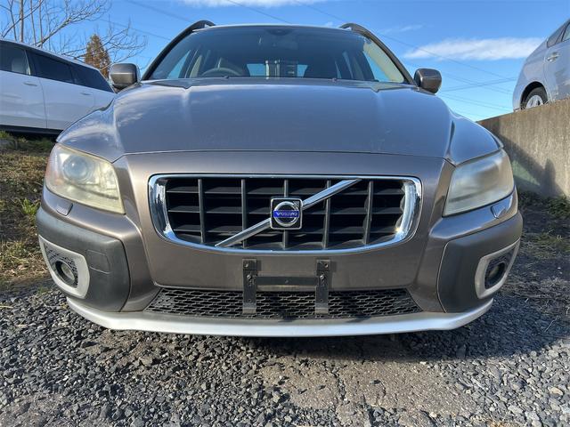ＸＣ７０ ３．２ＳＥ　ＡＷＤ　４ＷＤ　パワーシート　ナビ　ＨＩＤ　アルミホイール　キーレスエントリー　シートヒーター　シートエアコン　ＡＴ　盗難防止システム　ＣＤ　ＡＢＳ　エアコン　パワーステアリング　パワーウィンドウ（8枚目）