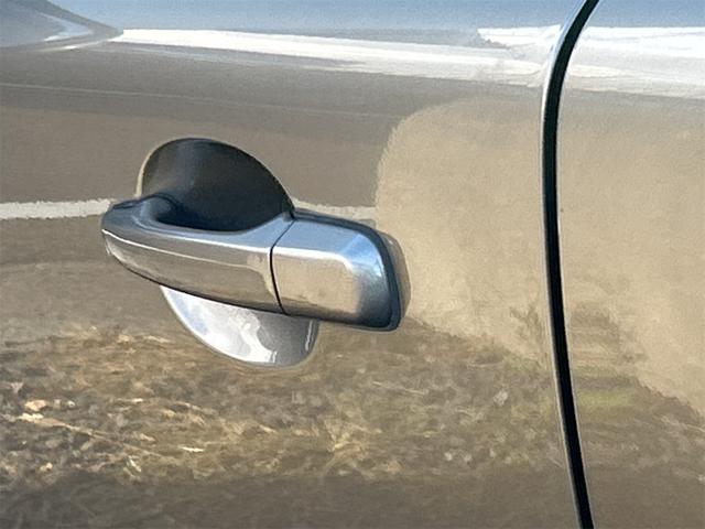 ＸＣ７０ ３．２ＳＥ　ＡＷＤ　４ＷＤ　パワーシート　ナビ　ＨＩＤ　アルミホイール　キーレスエントリー　シートヒーター　シートエアコン　ＡＴ　盗難防止システム　ＣＤ　ＡＢＳ　エアコン　パワーステアリング　パワーウィンドウ（10枚目）