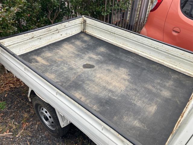 ミニキャブトラック 　４ＷＤ　軽トラック　ＭＴ　エアコン　ＣＤ（5枚目）