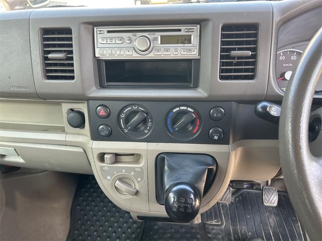 エブリイ ジョインターボ　両側スライドドア　ＭＴ　盗難防止システム　ＡＢＳ　ＣＤ　衝突安全ボディ　エアコン　パワーステアリング　パワーウィンドウ　運転席エアバッグ　助手席エアバッグ（3枚目）