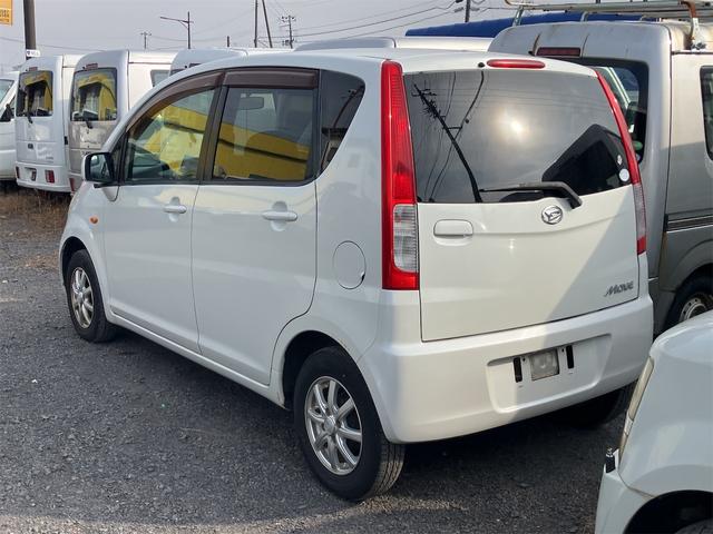 ムーヴ Ｘ　４ＷＤ　スマートキー　ベンチシート　ＡＴ　盗難防止システム　ＡＢＳ　ＣＤ　アルミホイール　衝突安全ボディ　エアコン　パワーステアリング　パワーウィンドウ（9枚目）