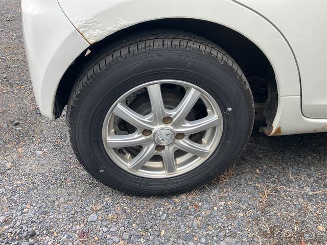 ムーヴ Ｘ　４ＷＤ　スマートキー　ベンチシート　ＡＴ　盗難防止システム　ＡＢＳ　ＣＤ　アルミホイール　衝突安全ボディ　エアコン　パワーステアリング　パワーウィンドウ（11枚目）