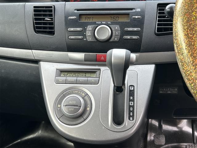 ムーヴ カスタム　ＸＣ　エディション　４ＷＤ　ＨＩＤ　スマートキー　ベンチシート　ＣＶＴ　盗難防止システム　ＡＢＳ　ＣＤ　衝突安全ボディ　エアコン　パワーステアリング　パワーウィンドウ（2枚目）